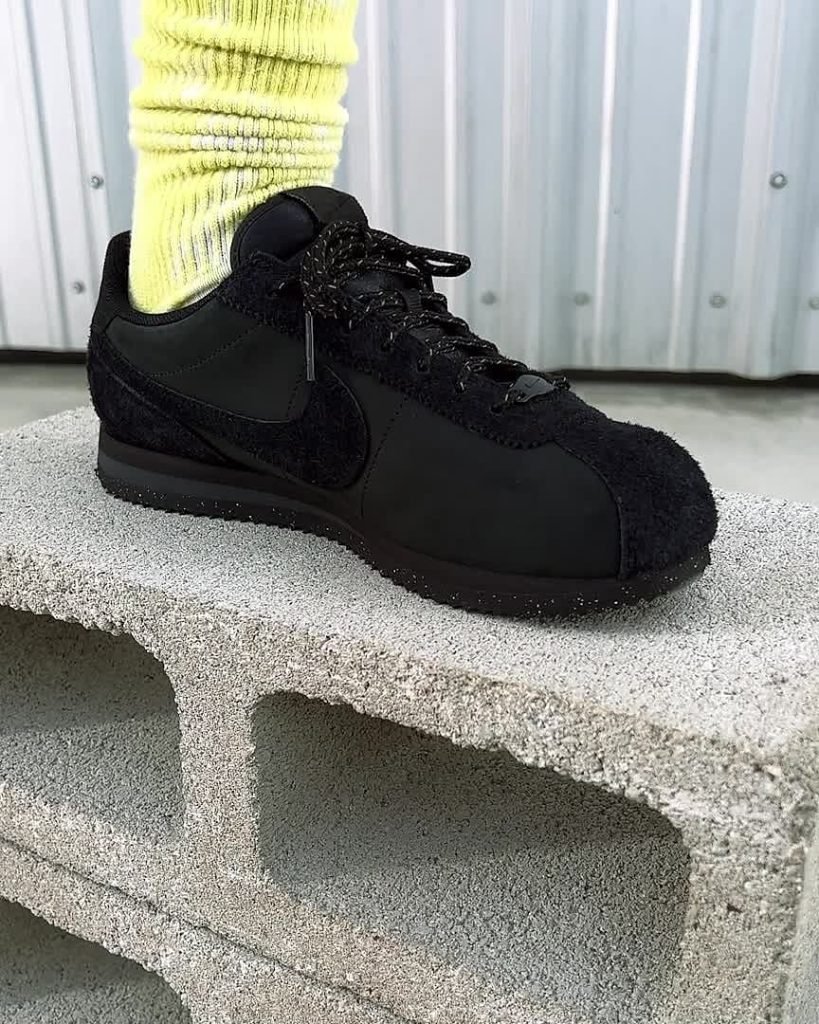 black on black nike cortez