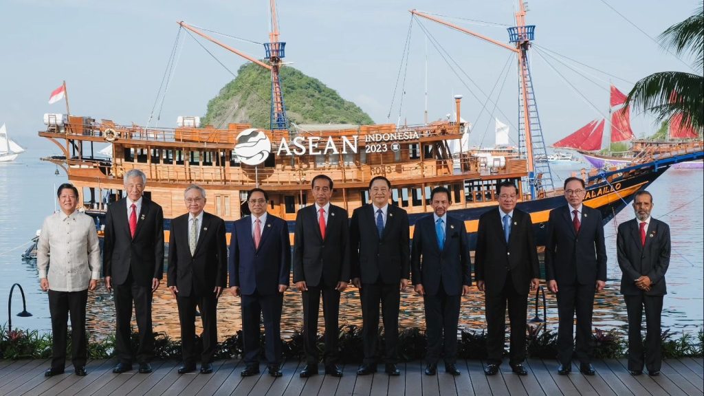 KTT ASEAN