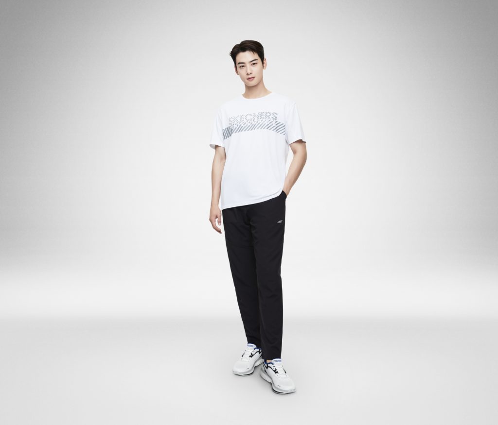Cha Eun-woo in Skechers Workout Walker